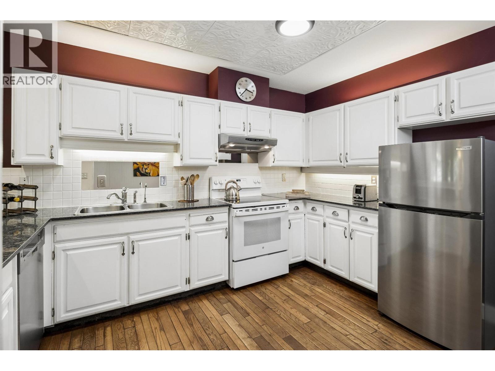 Listing image 13