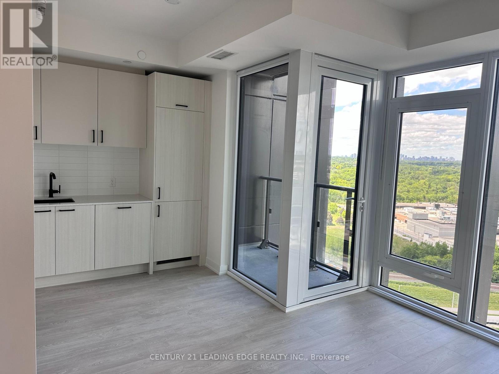 2204 - 5 Quarrington Lane, Toronto, Ontario  M3C 0S5 - Photo 12 - C13441950