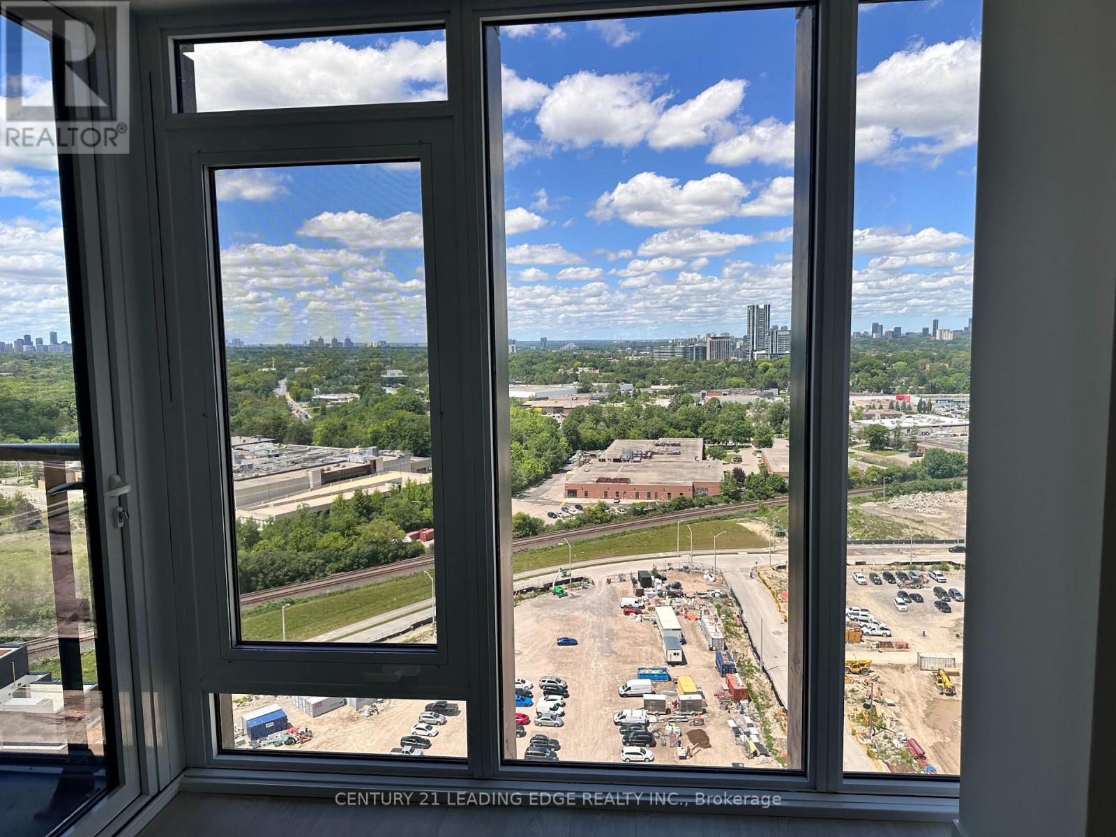 2204 - 5 Quarrington Lane, Toronto, Ontario  M3C 0S5 - Photo 6 - C13441950
