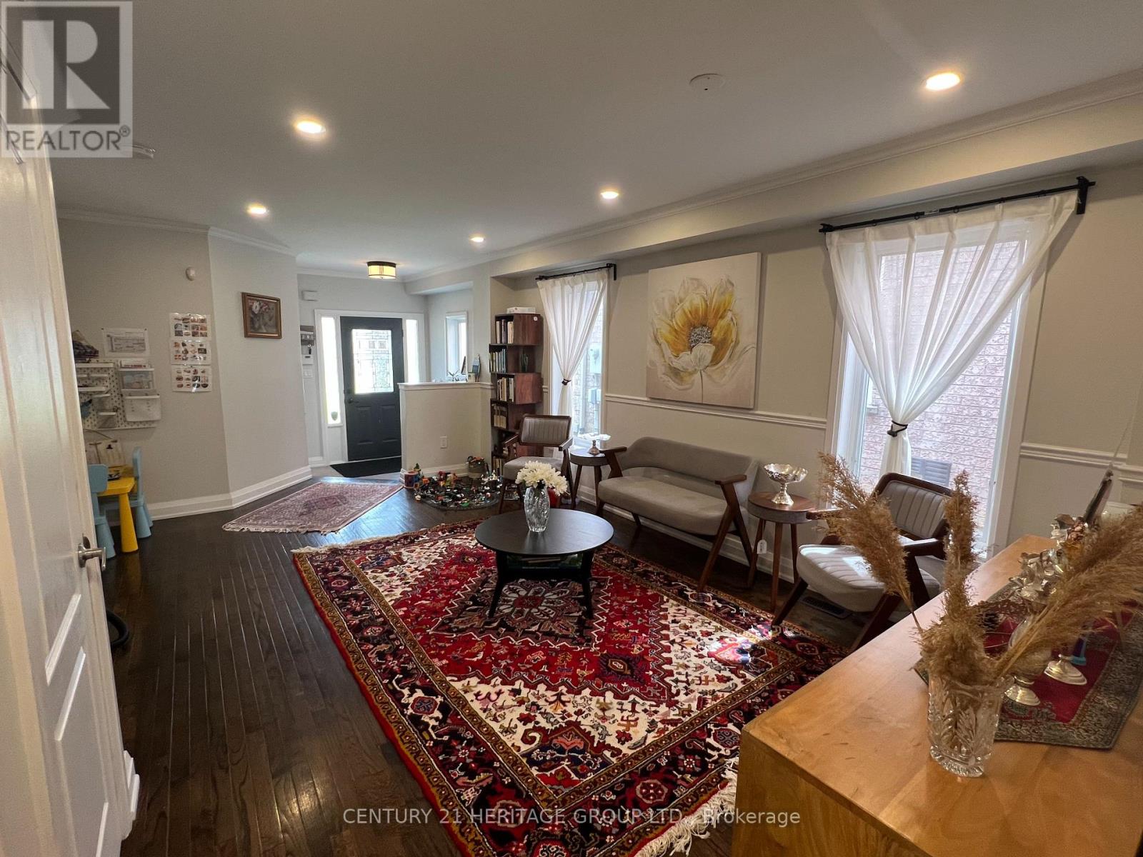 35 Brightsview Drive, Richmond Hill, Ontario  L4E 3Z1 - Photo 4 - N13441938