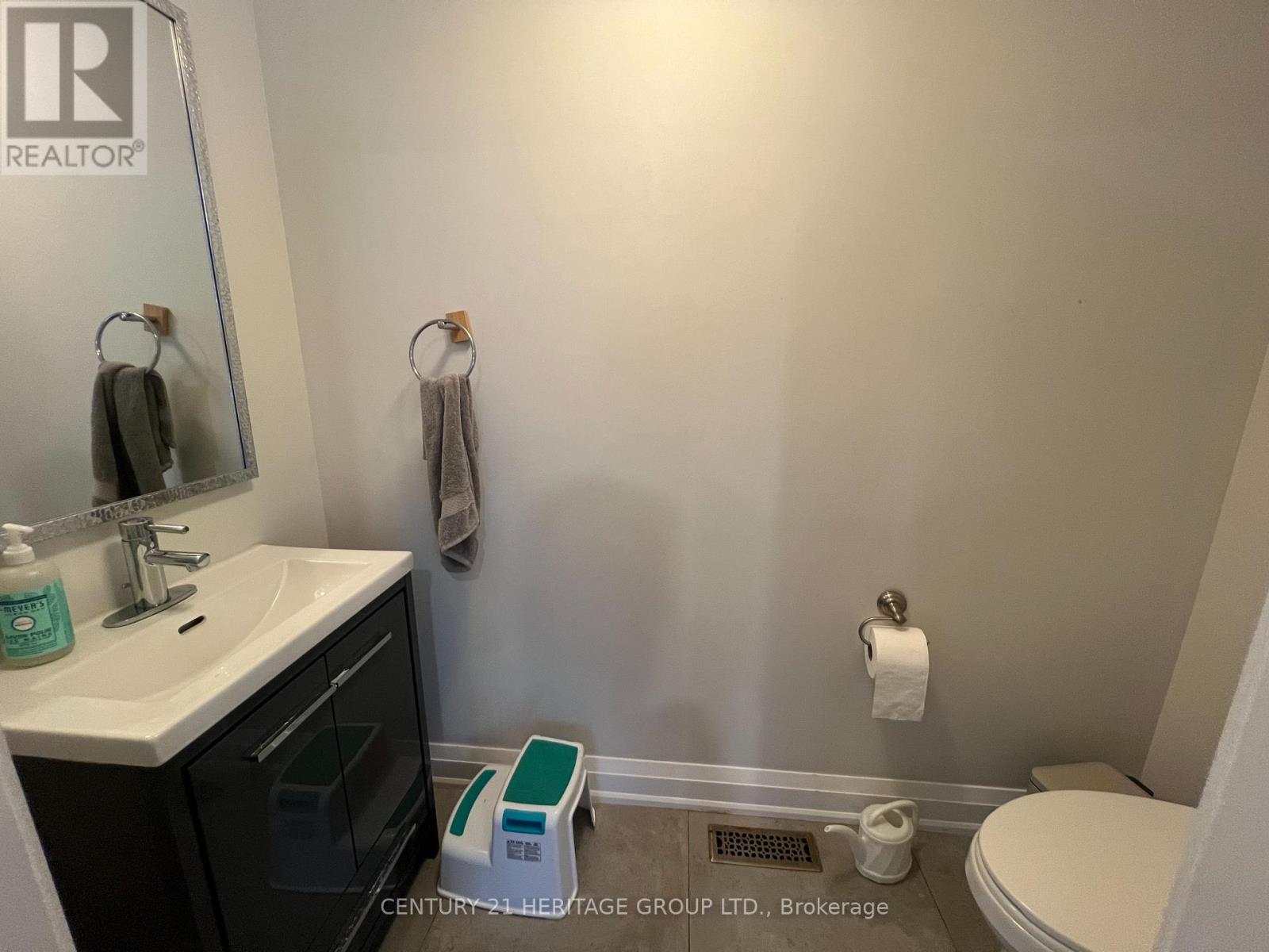 35 Brightsview Drive, Richmond Hill, Ontario  L4E 3Z1 - Photo 7 - N13441938
