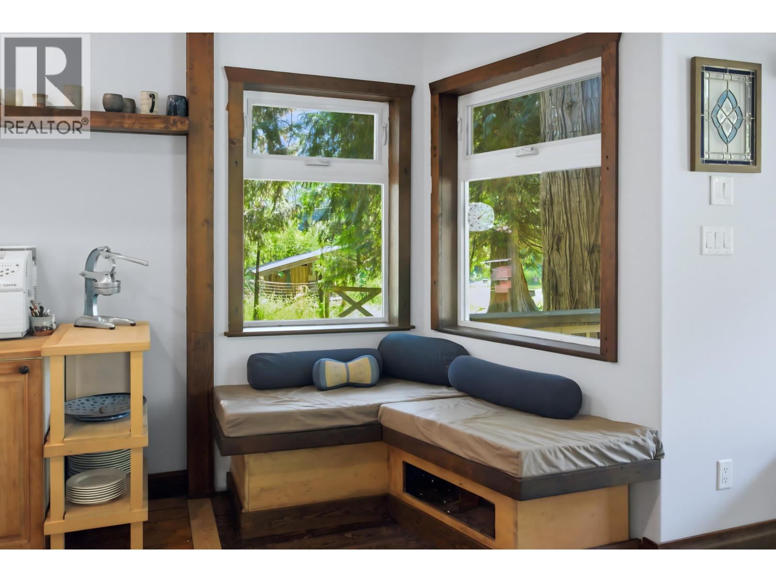 8173 Pemberton Meadows Road, Pemberton, British Columbia  V0N 2L2 - Photo 5 - R3135097