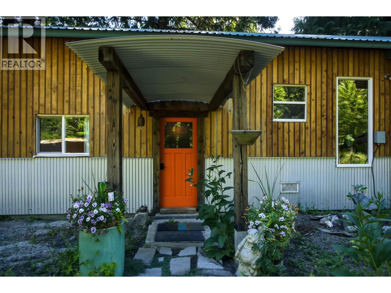 8173 Pemberton Meadows Road, Pemberton, British Columbia  V0N 2L2 - Photo 21 - R3135097