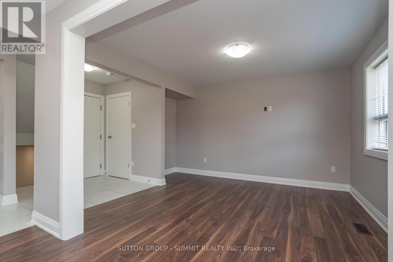 Lower - 208 Giltspur Drive, Toronto, Ontario  M3L 1N5 - Photo 7 - W13441990