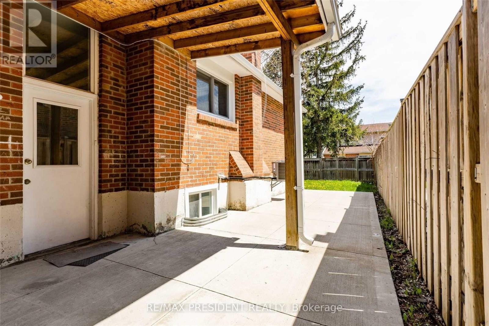 Basement - 17 Manitou Crescent, Brampton, Ontario  L6S 2Z6 - Photo 4 - W13441994