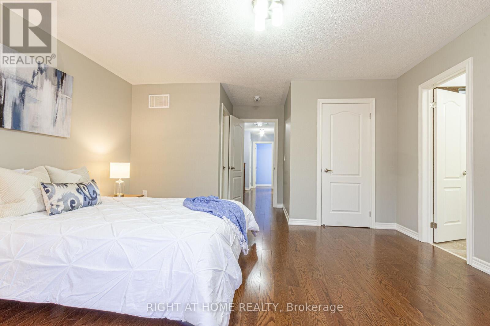557 Settlers Road W, Oakville, Ontario  L6M 1N7 - Photo 14 - W13442020