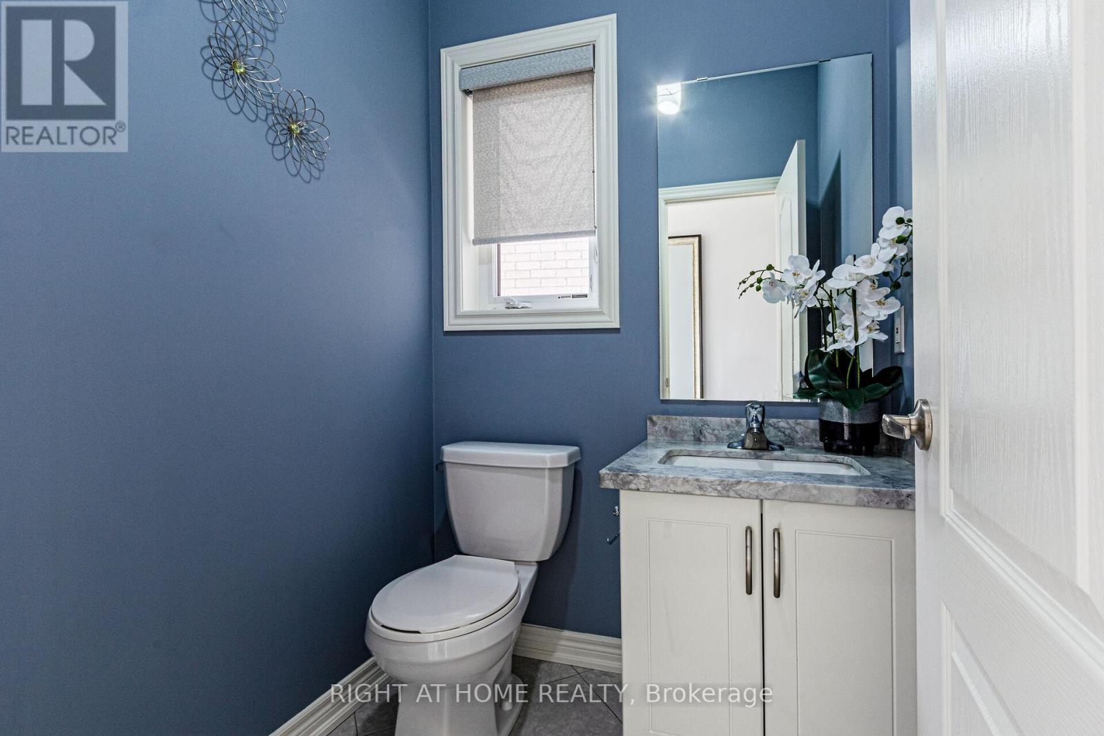 557 Settlers Road W, Oakville, Ontario  L6M 1N7 - Photo 9 - W13442020