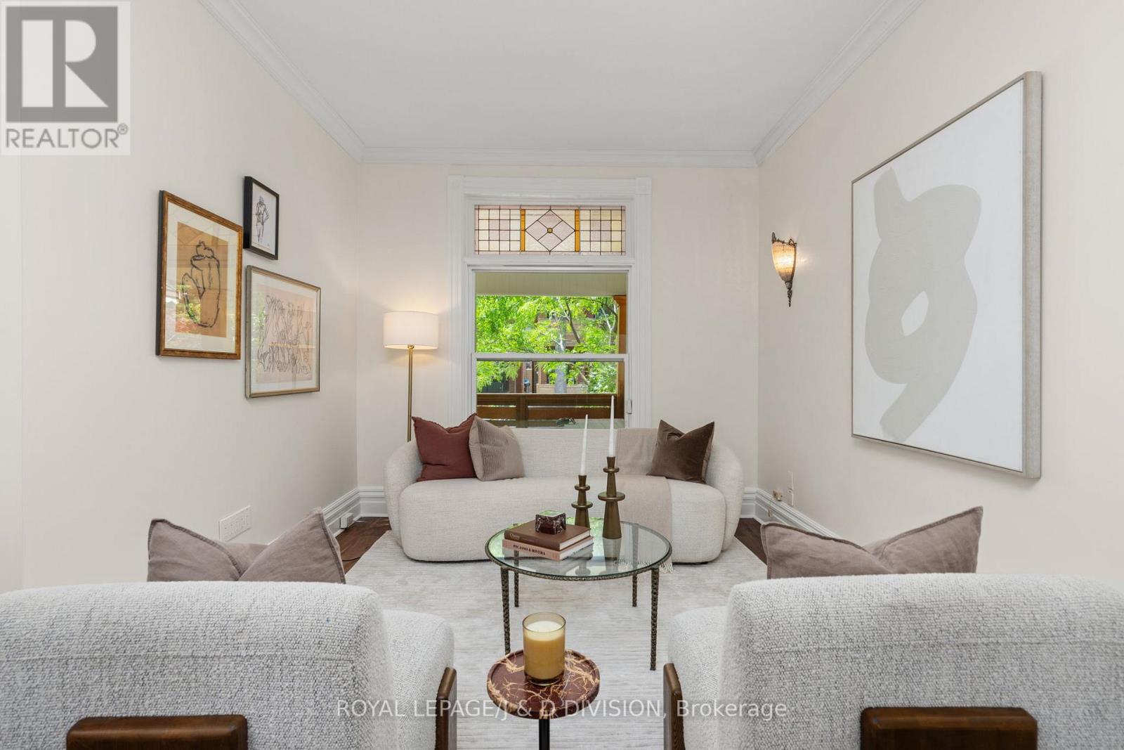 477 Roxton Road, Toronto, Ontario  M6G 3R5 - Photo 5 - C13416266