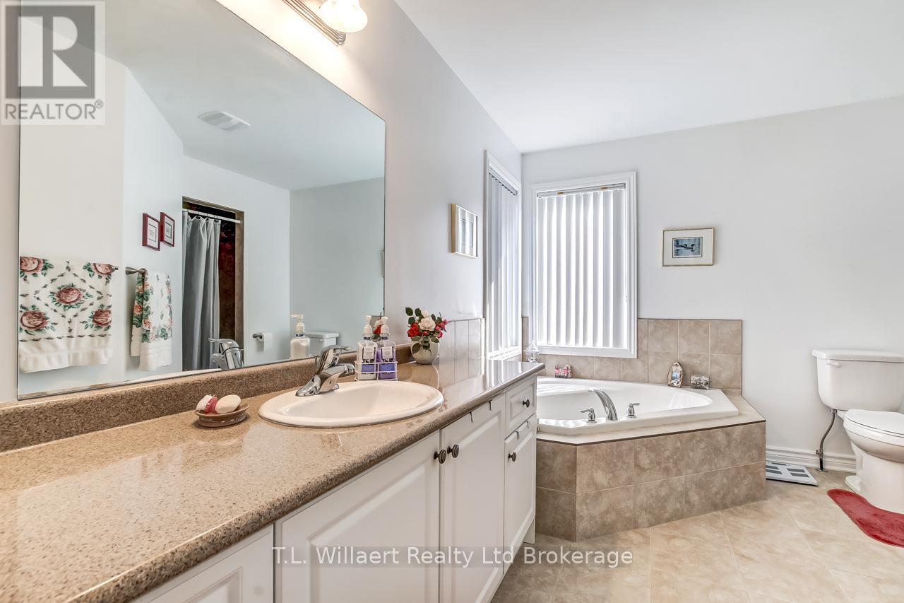 42 Seaton Crescent, Tillsonburg, Ontario  N4G 0J8 - Photo 16 - X12834224