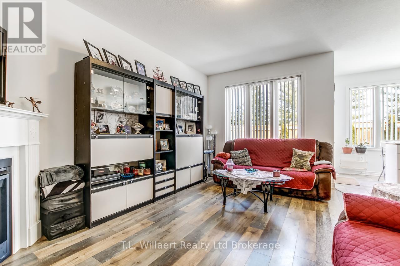 42 Seaton Crescent, Tillsonburg, Ontario  N4G 0J8 - Photo 10 - X12834224