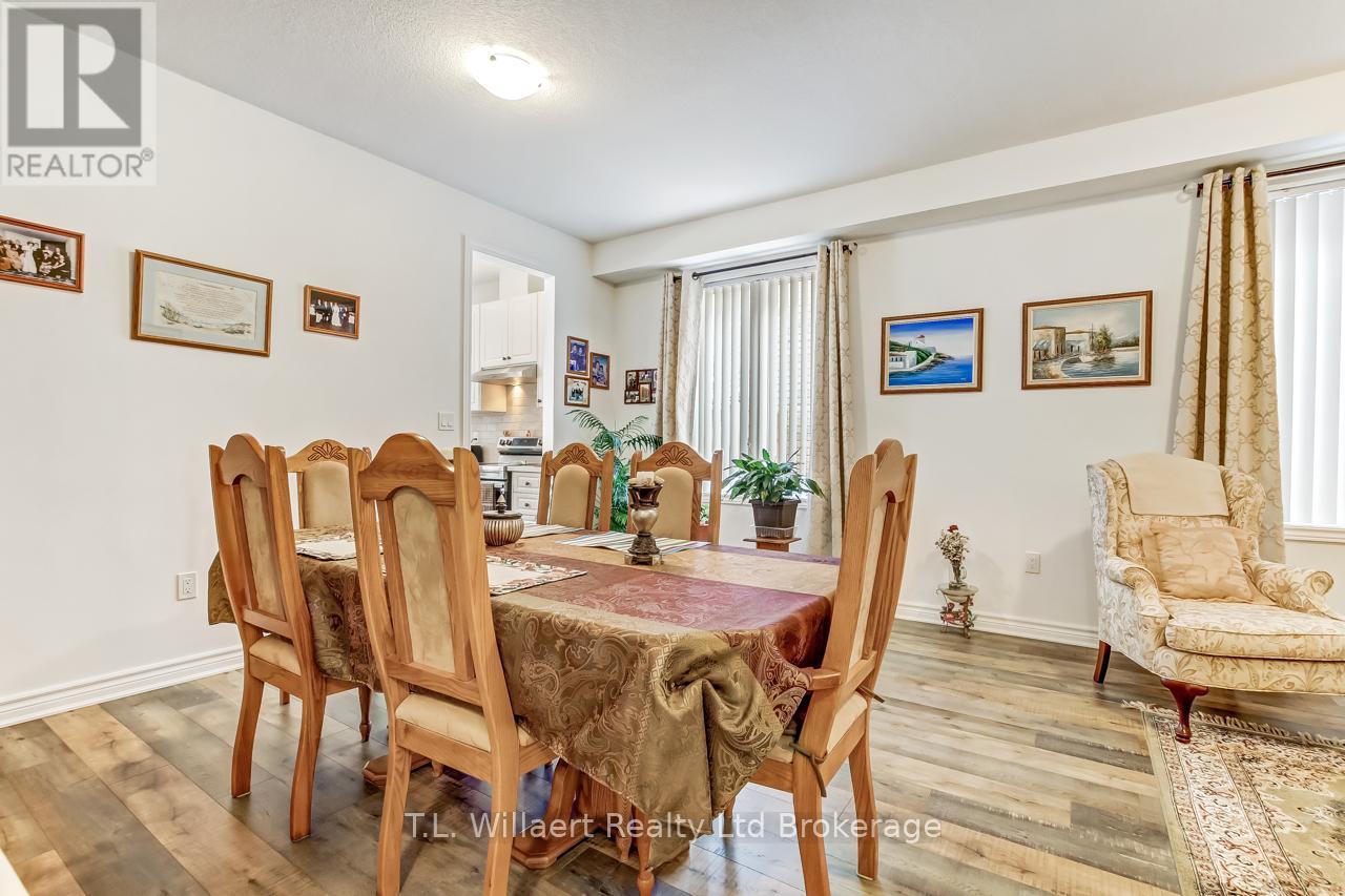 42 Seaton Crescent, Tillsonburg, Ontario  N4G 0J8 - Photo 5 - X12834224