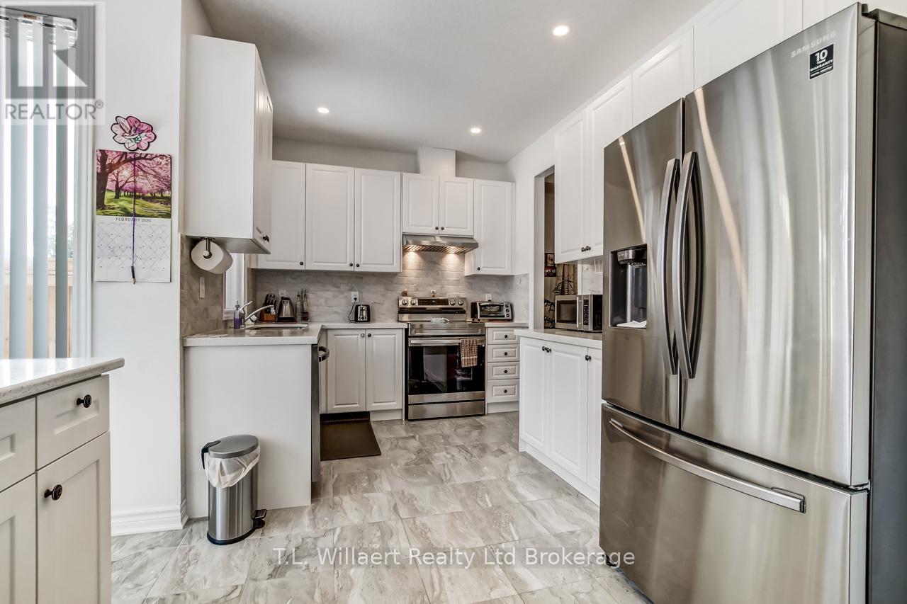 42 Seaton Crescent, Tillsonburg, Ontario  N4G 0J8 - Photo 7 - X12834224