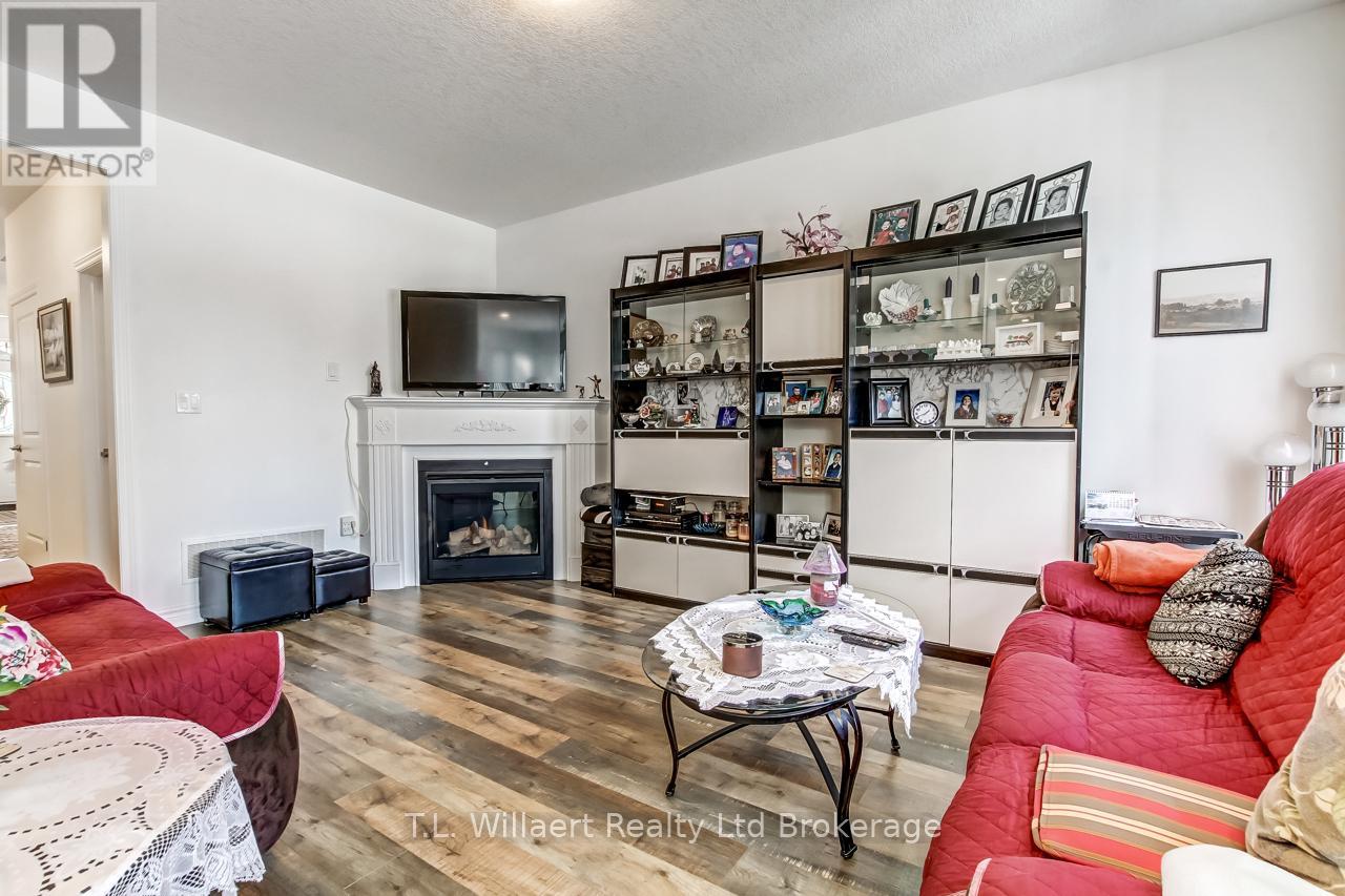 42 Seaton Crescent, Tillsonburg, Ontario  N4G 0J8 - Photo 9 - X12834224