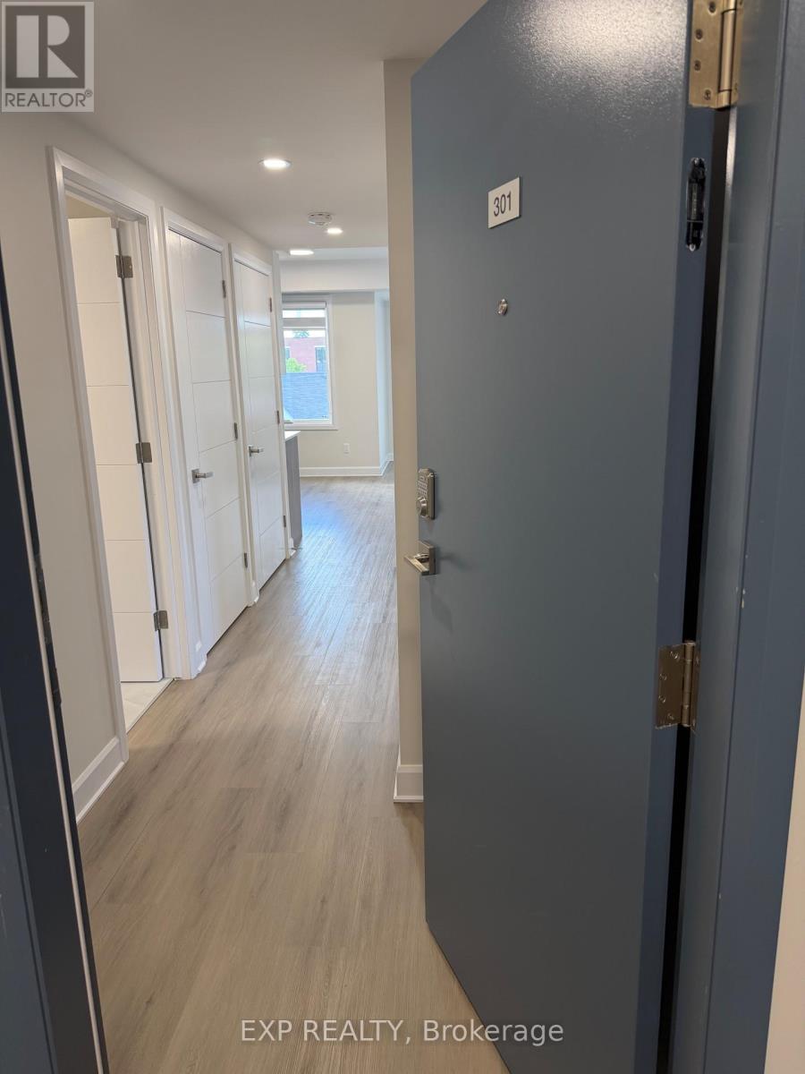 . - 258 Montfort Street, Ottawa, Ontario K1L 5P2 - Photo 2 - X13442028