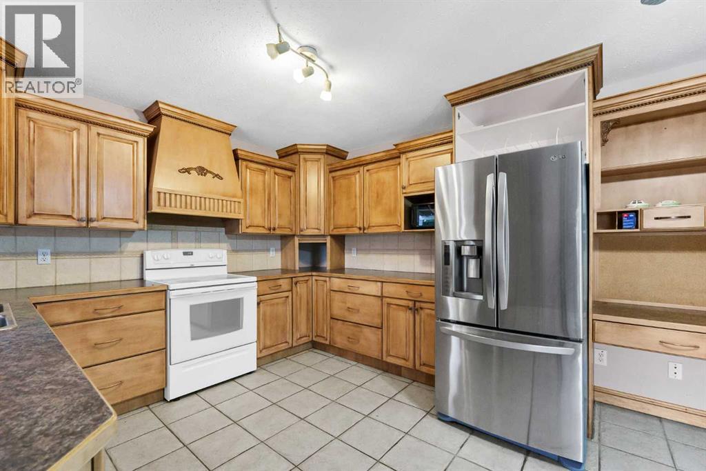123 Rossland Road SE, Medicine Hat, Alberta  T1B 2N2 - Photo 10 - A2317687