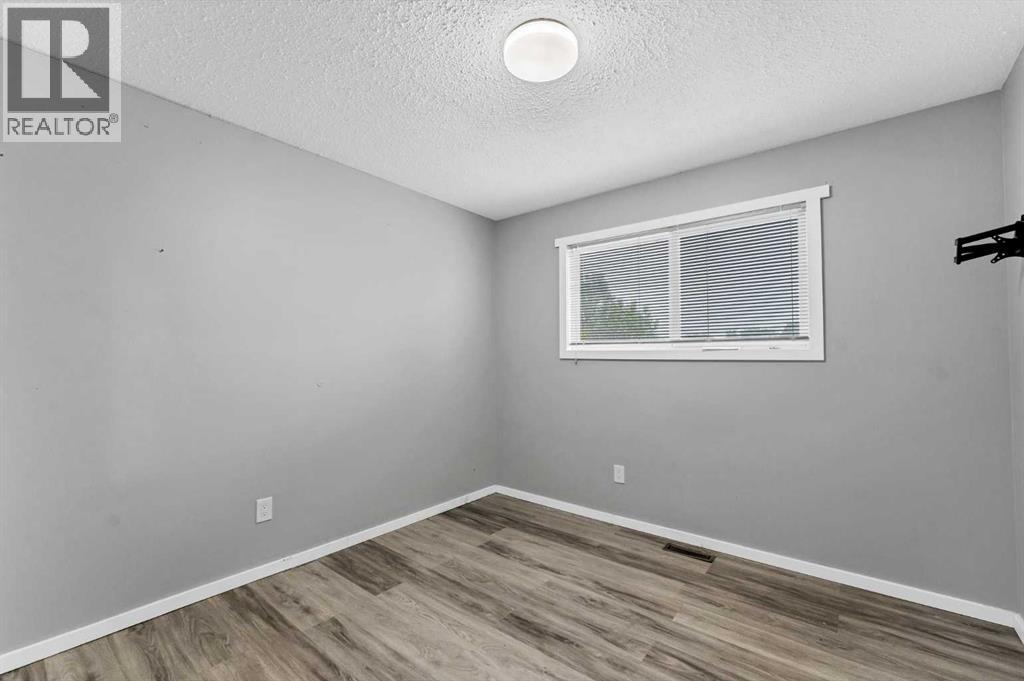 123 Rossland Road SE, Medicine Hat, Alberta  T1B 2N2 - Photo 17 - A2317687