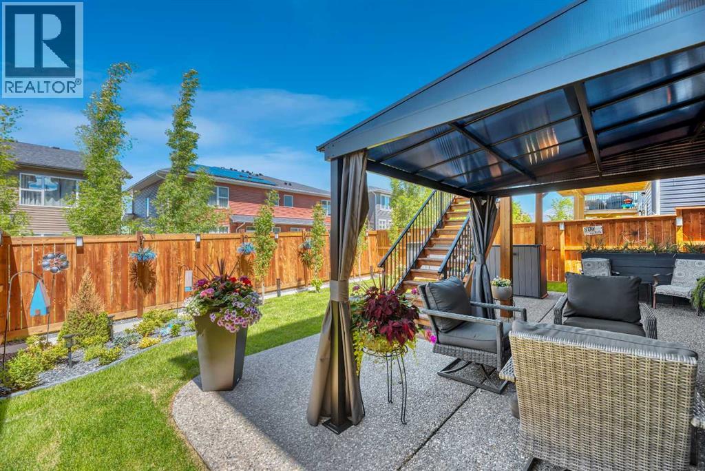 19 Crestbrook Link SW, Calgary, Alberta  T3B 6H1 - Photo 3 - A2319180