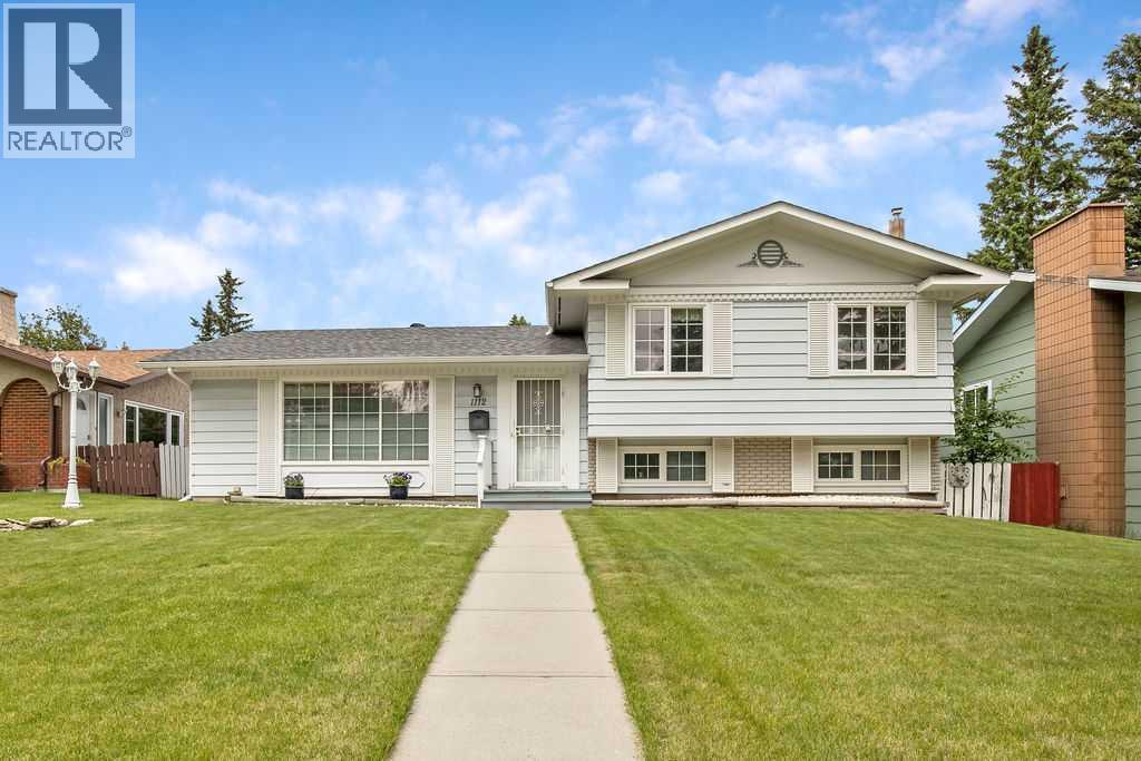 1112 Lake Sylvan Place SE, Calgary, Alberta