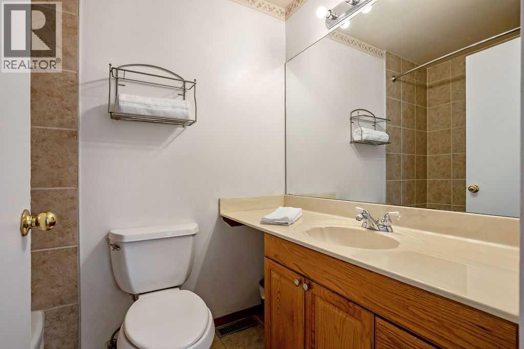 1112 Lake Sylvan Place SE, Calgary, Alberta  T2J 2P6 - Photo 19 - A2320598