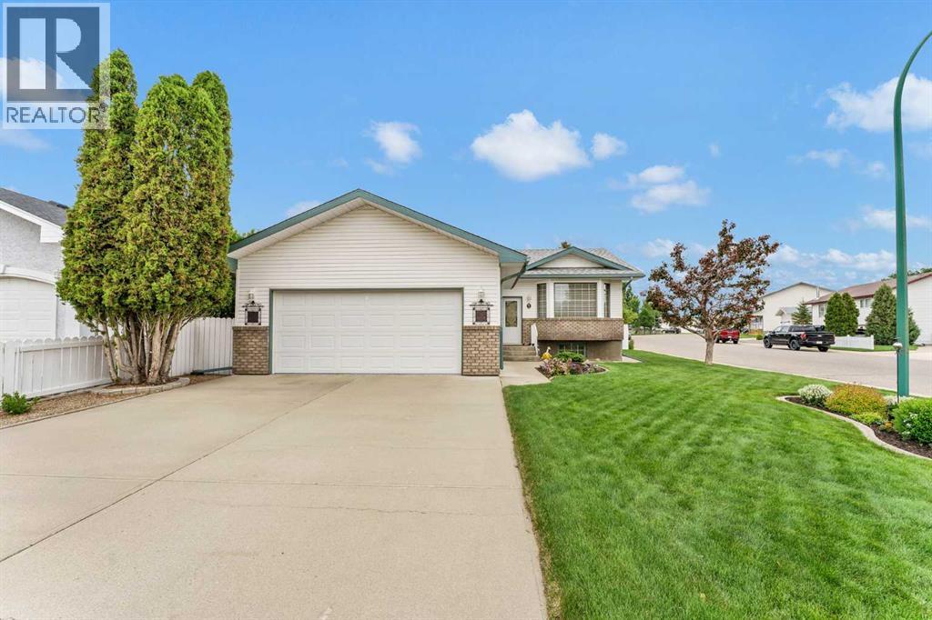 2 Hunter Court NE, medicine hat, Alberta