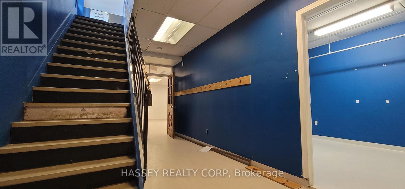 Bsmt - 110 Little Avenue, Barrie (Allandale Heights), Ontario  L4N 4K8 - Photo 3 - S13442040