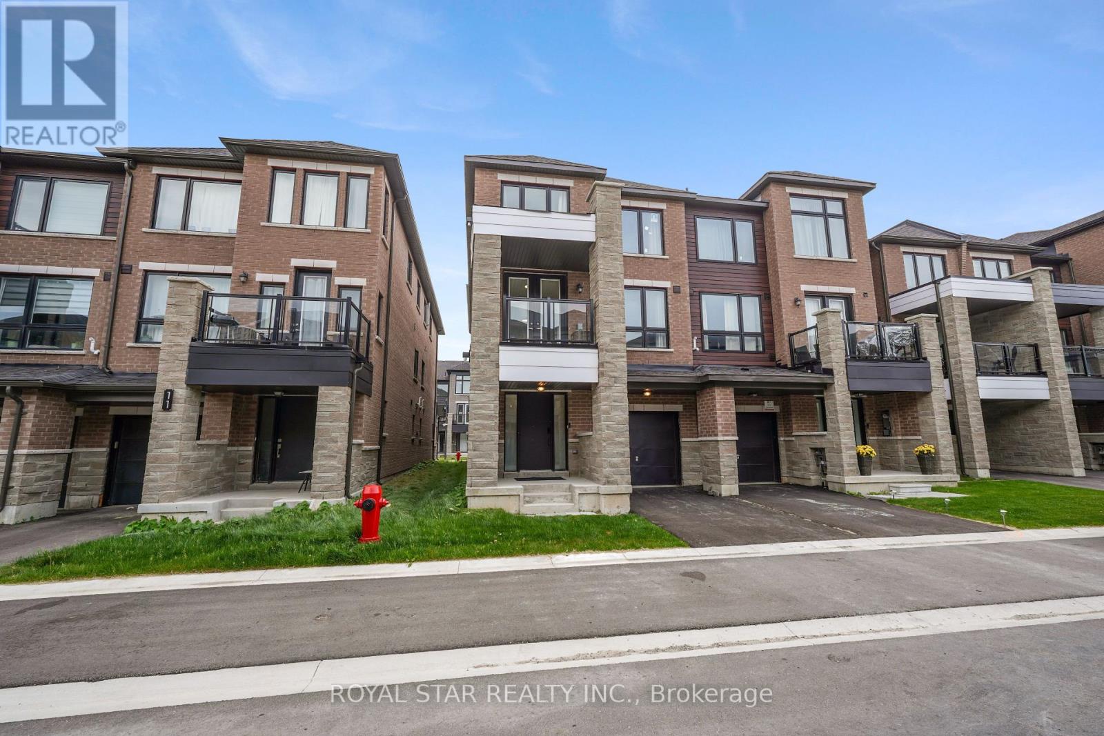 13 RED MAPLE LANE, Barrie, Ontario