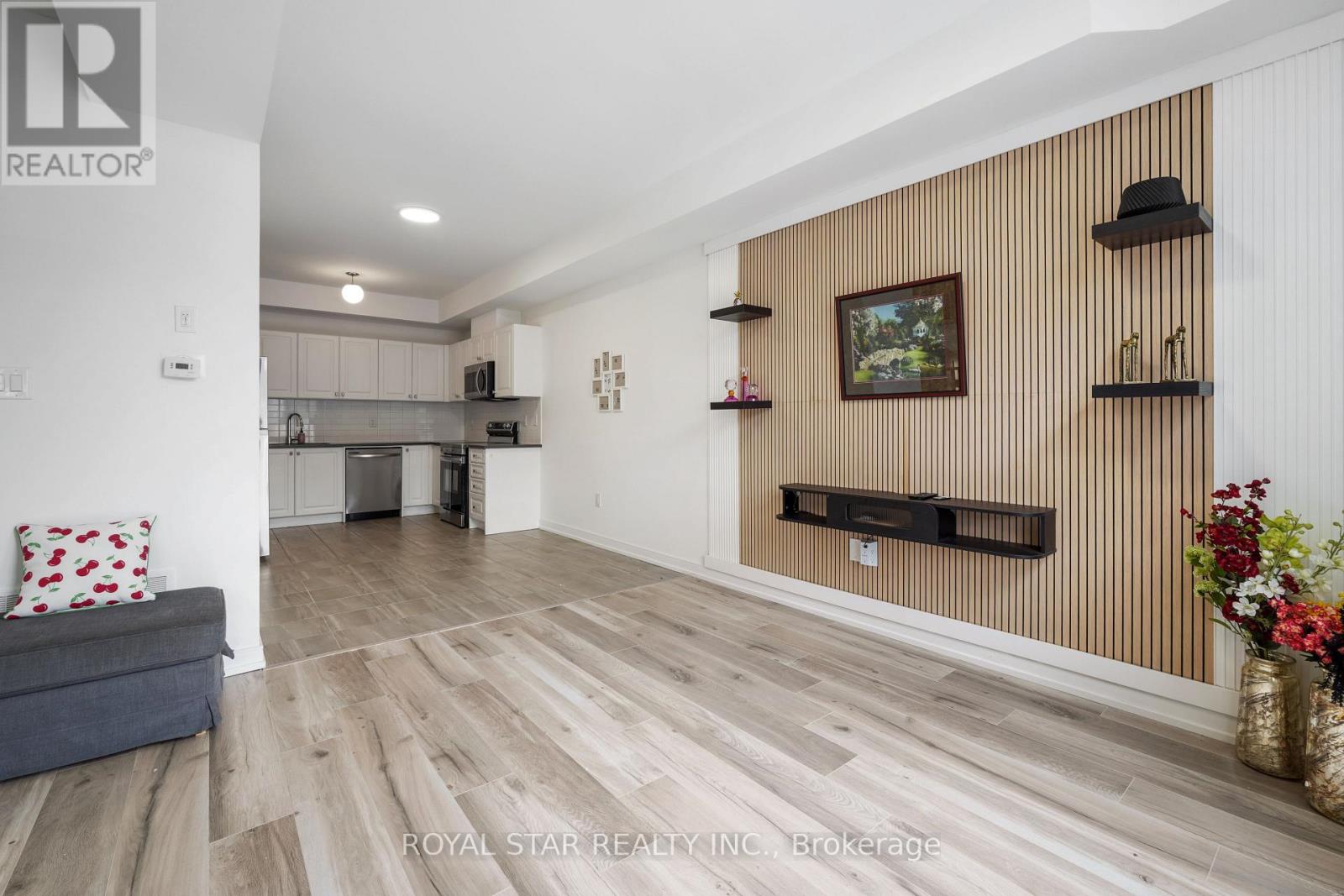 13 Red Maple Lane, Barrie (Innis-Shore), Ontario L9J 0N4 - Photo 10 - S13442068