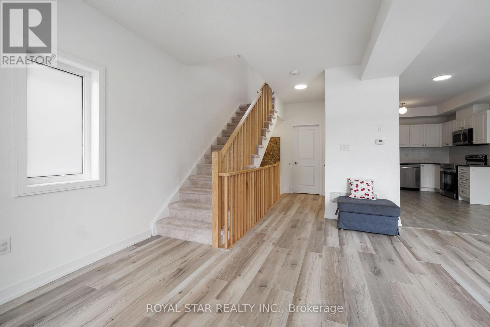 13 Red Maple Lane, Barrie (Innis-Shore), Ontario L9J 0N4 - Photo 7 - S13442068