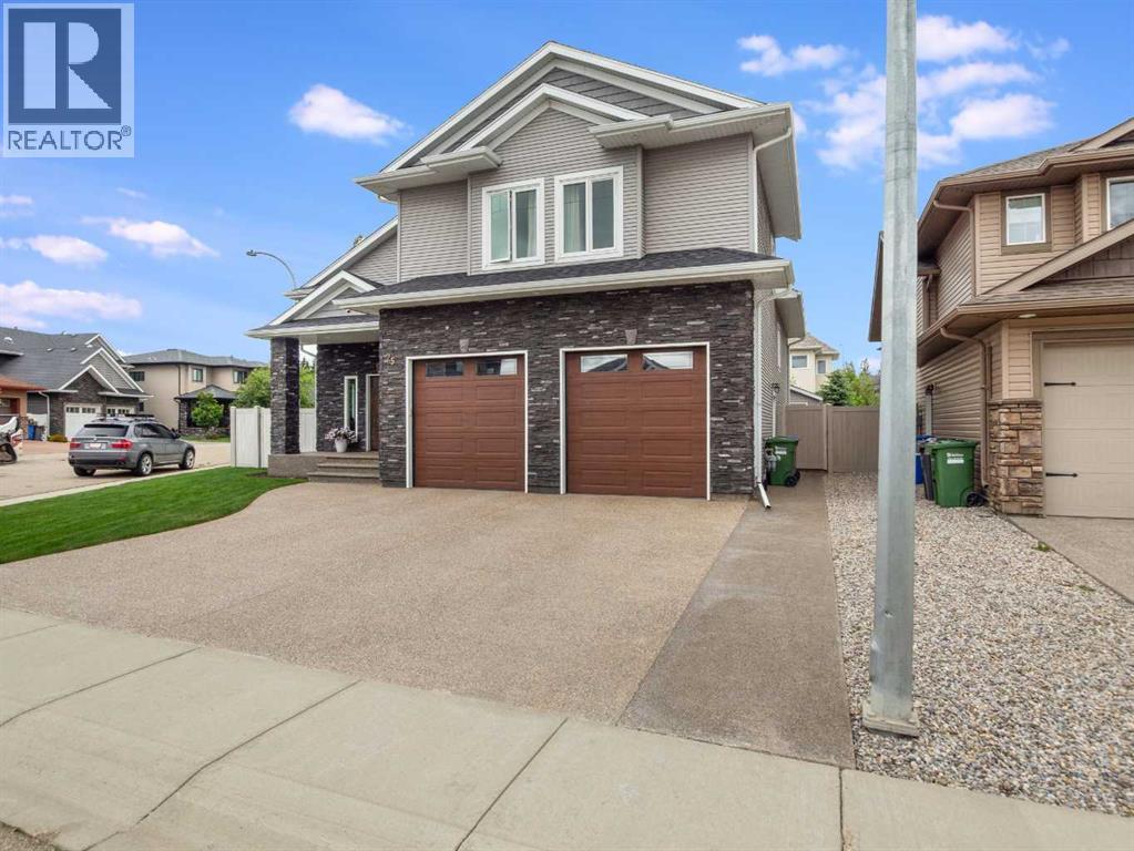 25 Grove Close, Red Deer, Alberta  T4P 0P4 - Photo 4 - A2320801