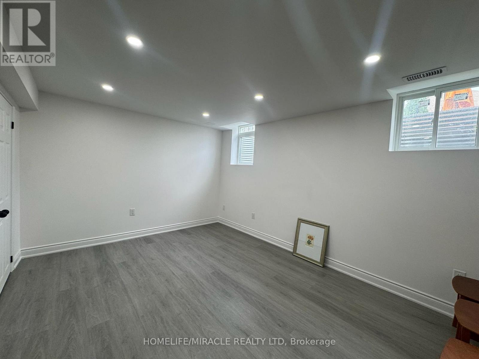 185 Featherstone Road, Milton, Ontario  L9T 6B8 - Photo 4 - W13442064