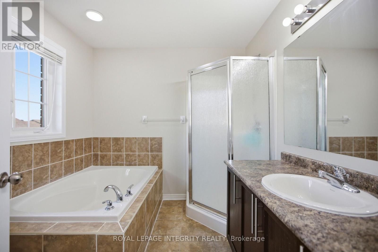 354 Rolling Meadow Crescent, Ottawa, Ontario  K1W 0A7 - Photo 16 - X13442128