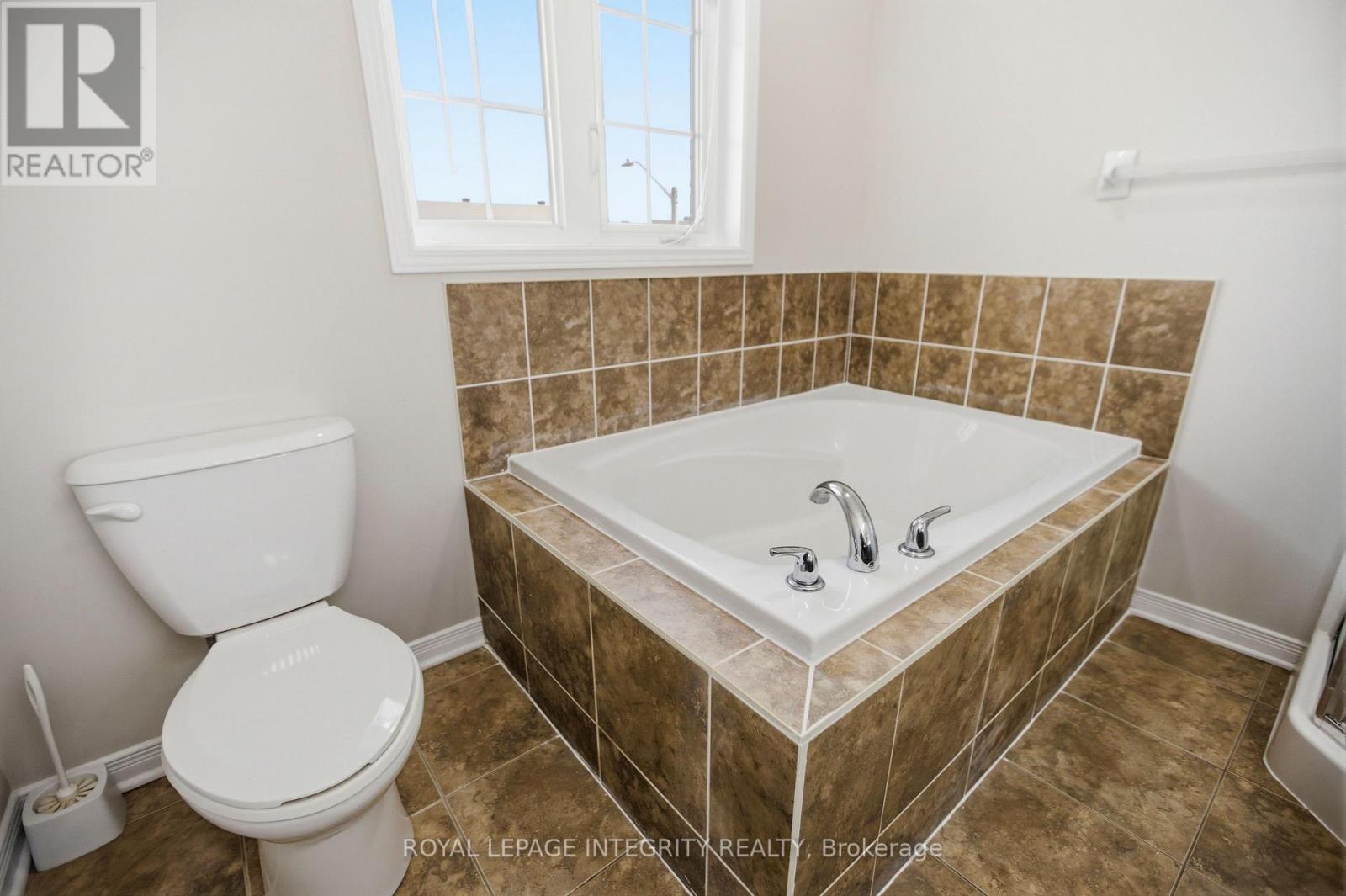 354 Rolling Meadow Crescent, Ottawa, Ontario  K1W 0A7 - Photo 17 - X13442128