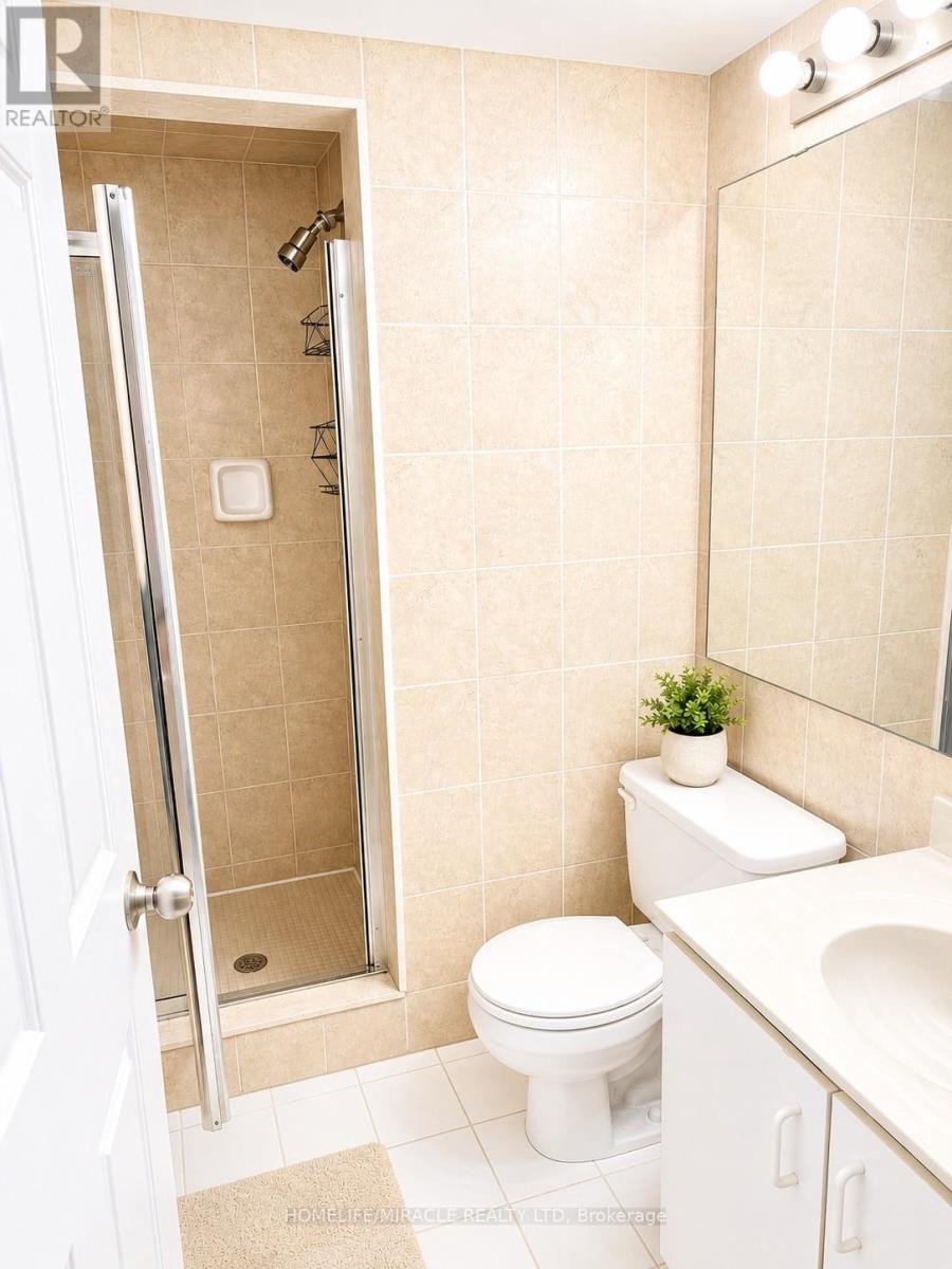 1907 - 717 Bay Street, Toronto, Ontario  M5G 2J9 - Photo 16 - C13438000