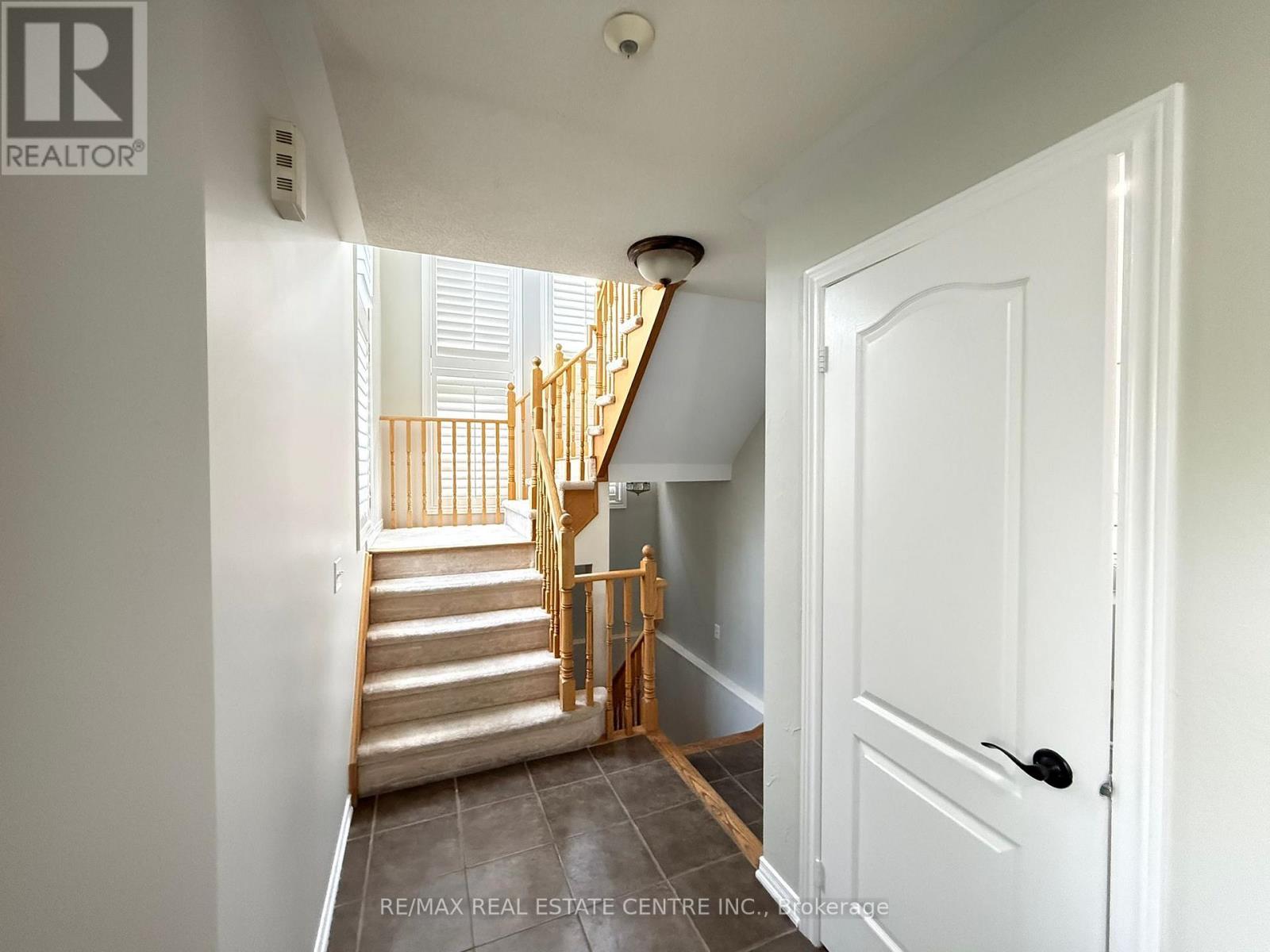 9 Sand Wedge Lane, Brampton, Ontario  L6X 0H1 - Photo 7 - W13252968