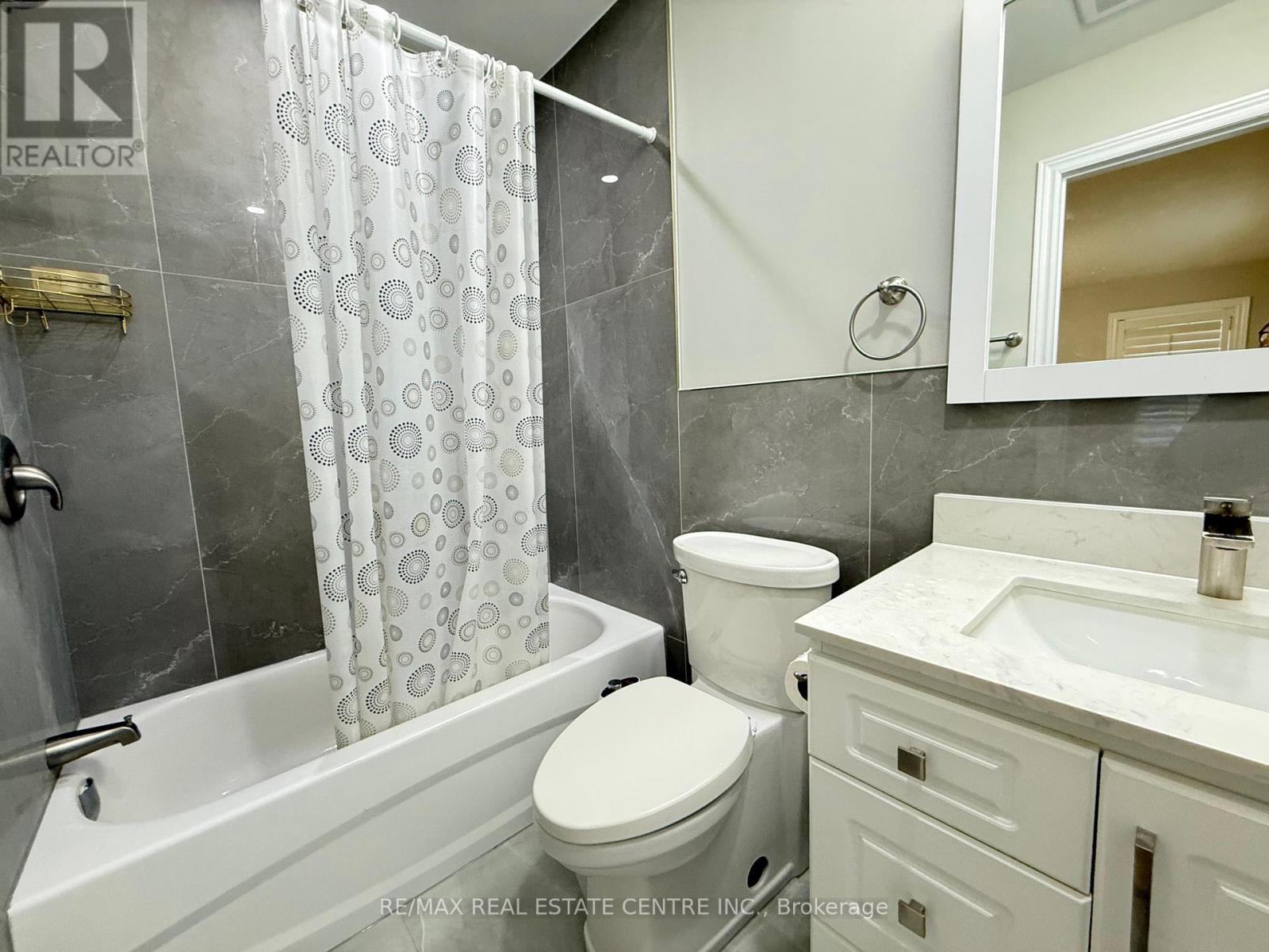 9 Sand Wedge Lane, Brampton, Ontario  L6X 0H1 - Photo 9 - W13252968