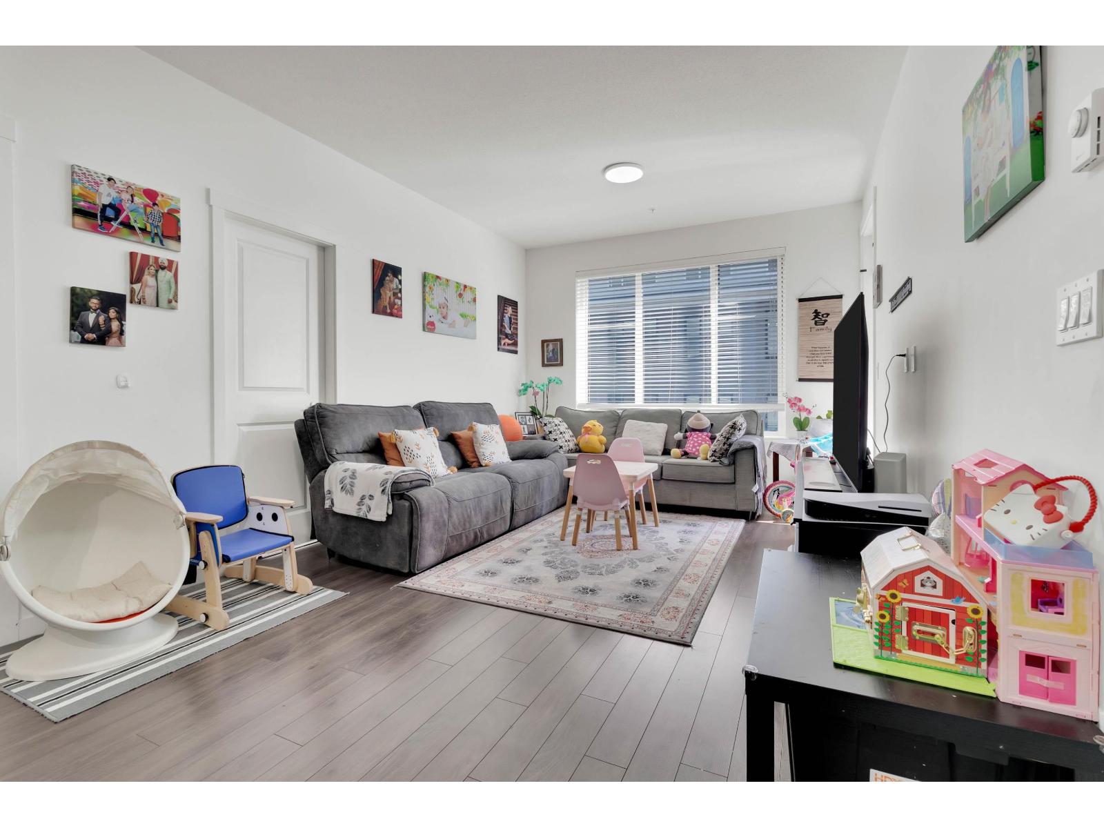 408 15815 85 Avenue, Surrey, British Columbia  V4N 6X5 - Photo 3 - R3106996