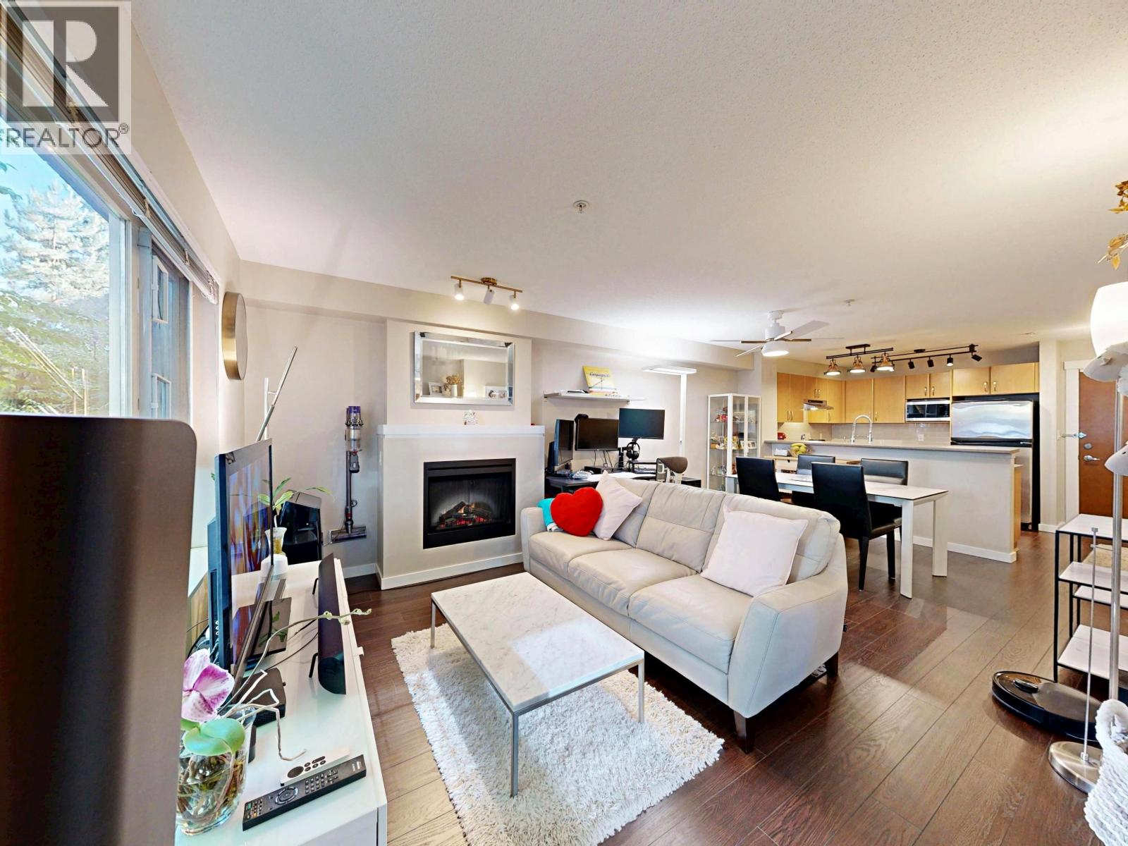 207 4783 Dawson Street, Burnaby, British Columbia  V5C 0A8 - Photo 3 - R3135641