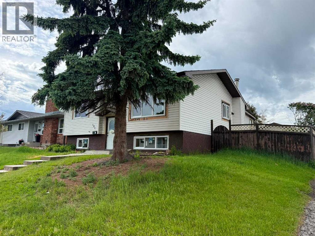 164 Manora Crescent Ne, Calgary, Alberta  T2A 4S5 - Photo 2 - A2320238