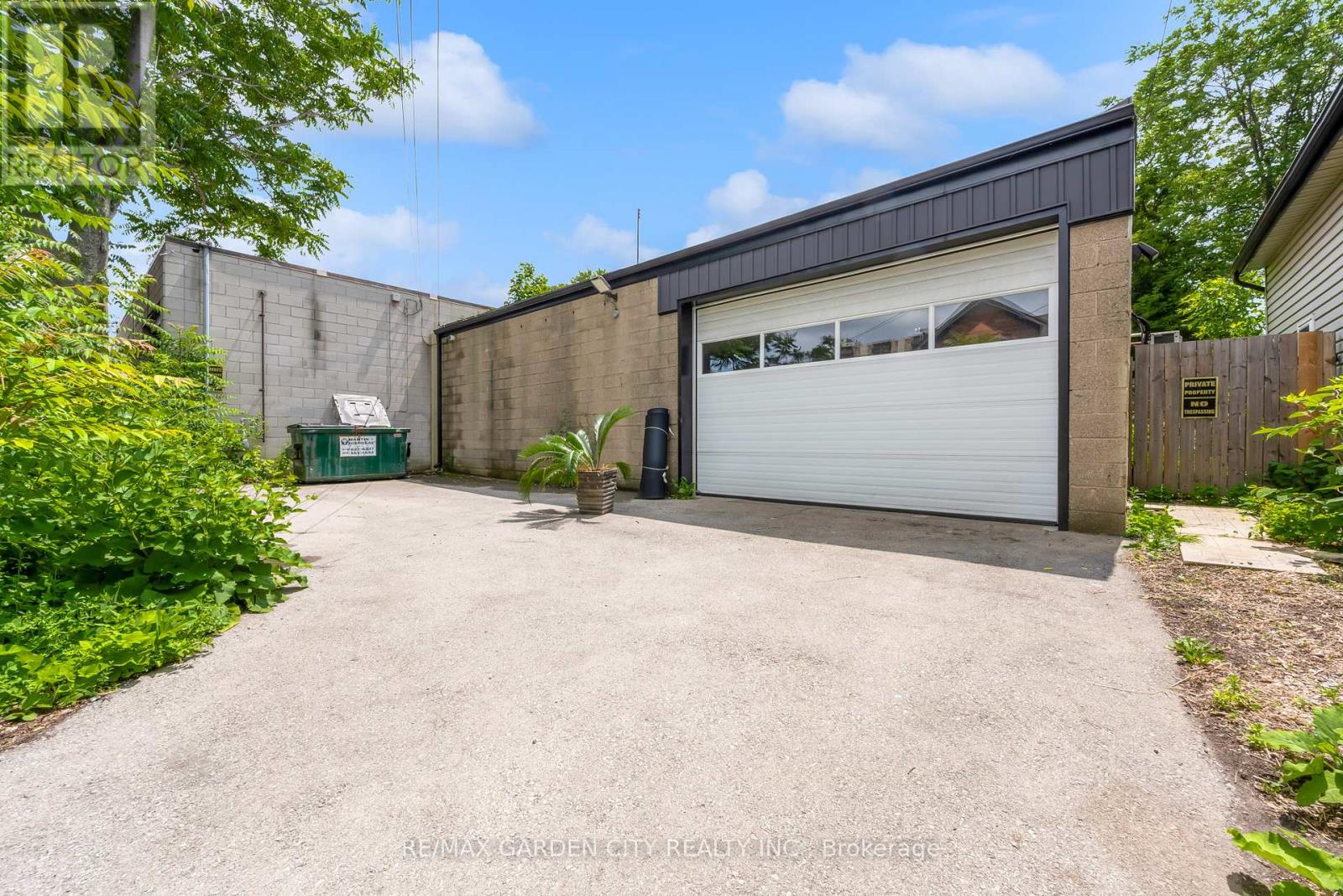 1 - 16 MYRTLE AVENUE, Hamilton, Ontario