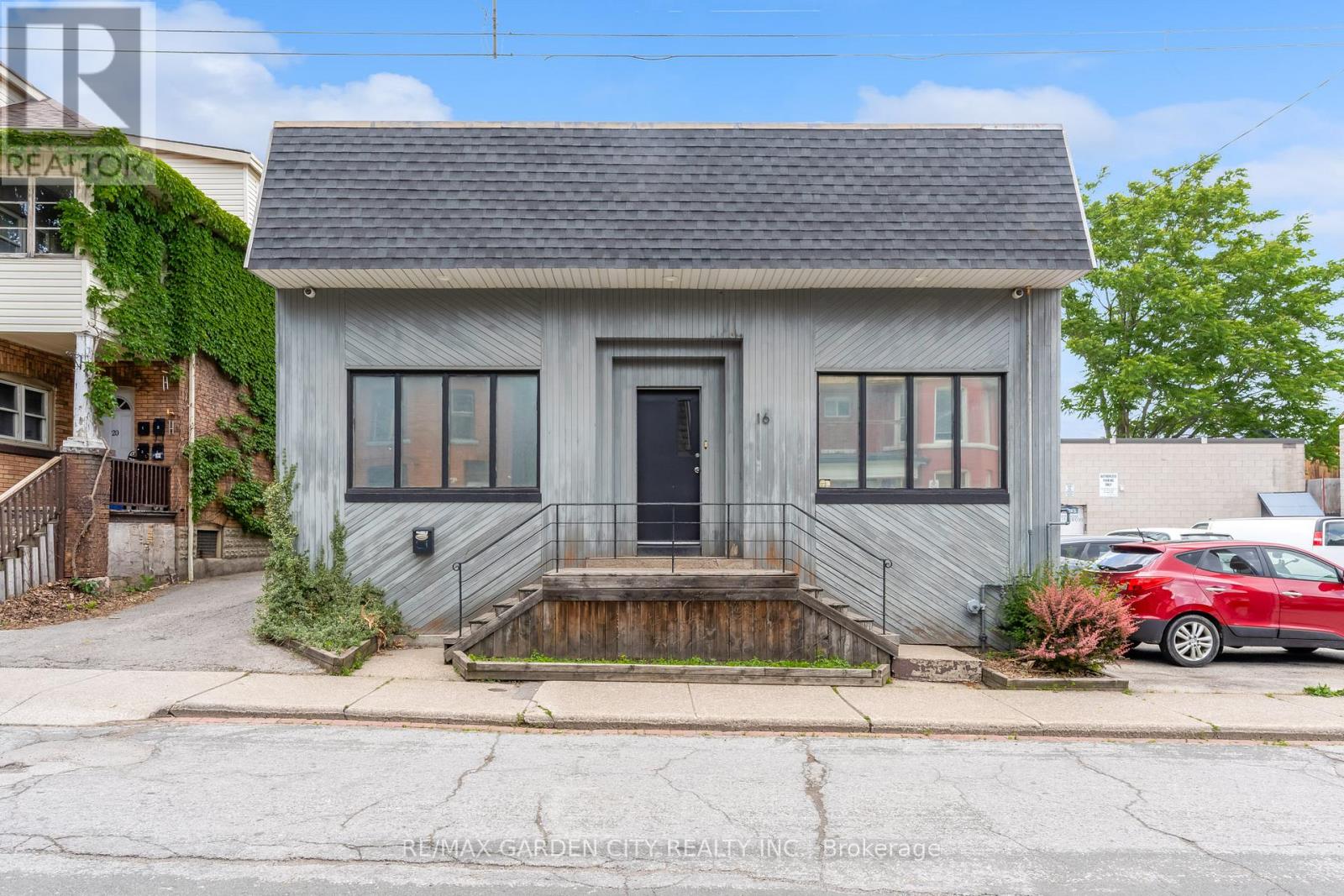 1 - 16 Myrtle Avenue, Hamilton, Ontario  L8M 2E9 - Photo 2 - X13442080
