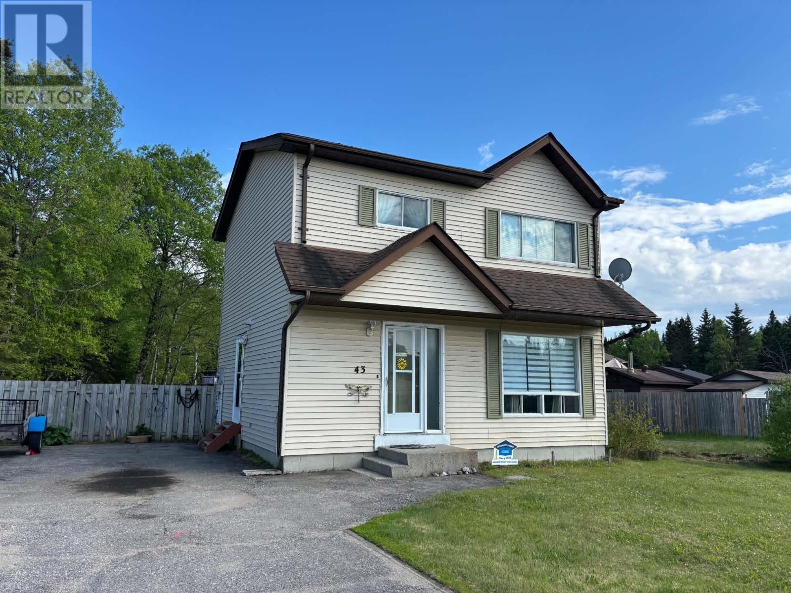 43 Poplar CRES, Marathon, Ontario