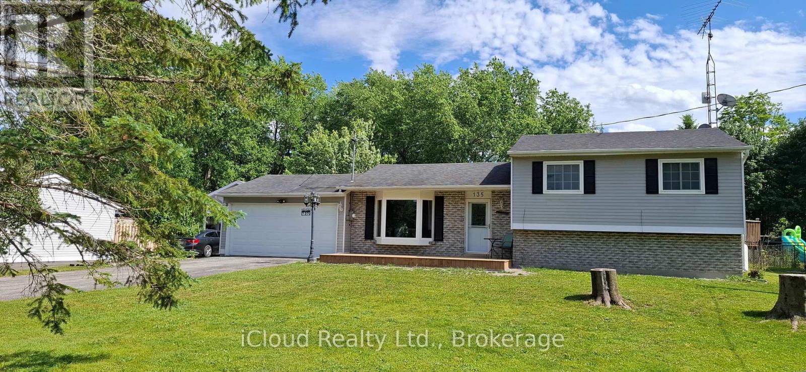 135 KING STREET, Adjala-Tosorontio, Ontario