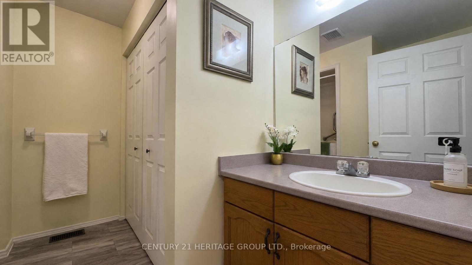 1 - 31 Kinross Street, Haldimand, Ontario  N3W 1J7 - Photo 22 - X13149032