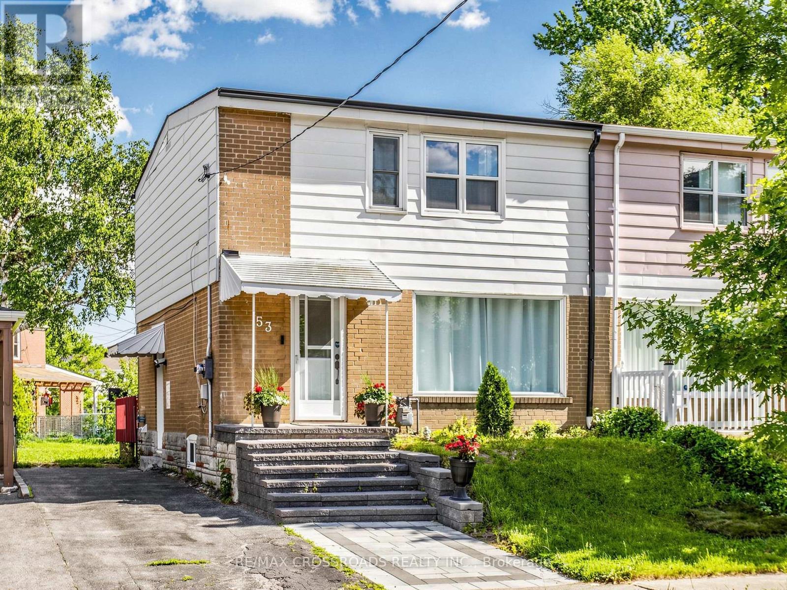 53 BONNIEWOOD ROAD, Toronto, Ontario