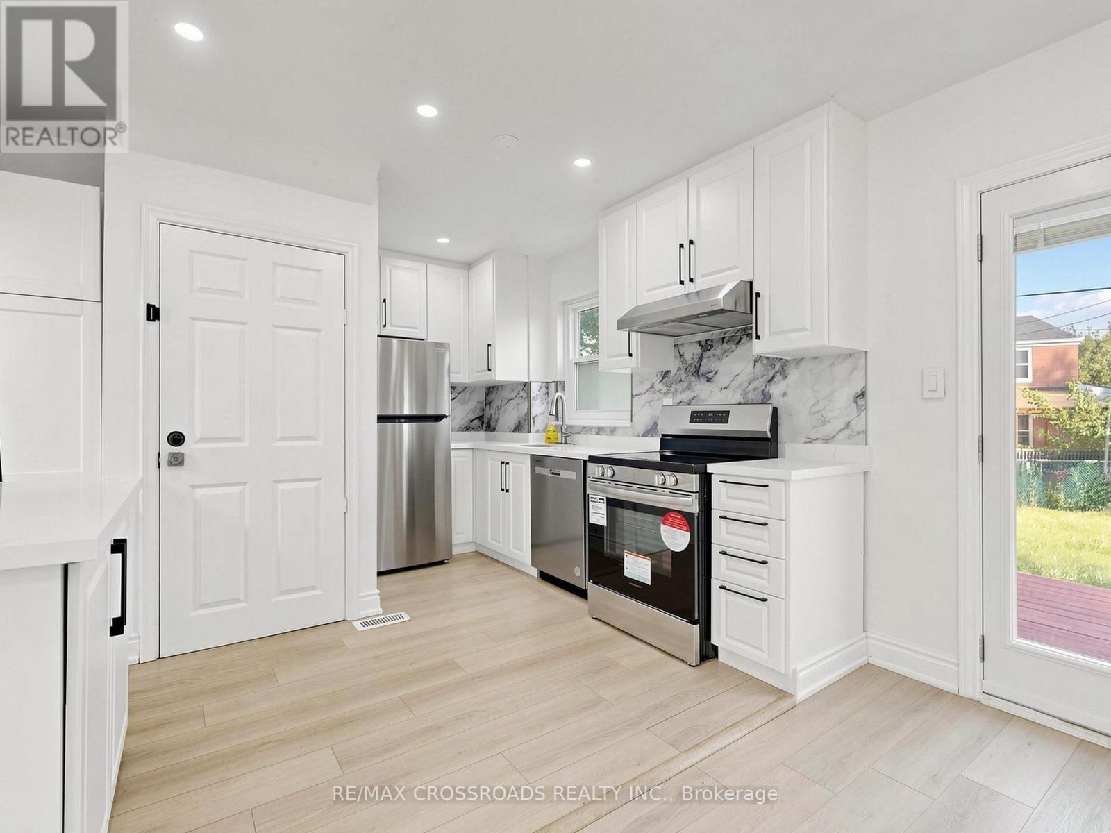 53 Bonniewood Road, Toronto, Ontario  M1K 2L9 - Photo 15 - E13442160