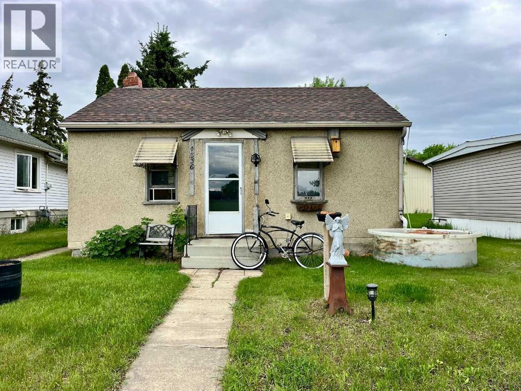 4836 51 Avenue, Viking, Alberta  T0B 4N0 - Photo 1 - A2320264