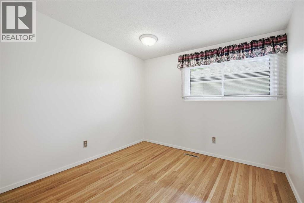 3227 Boulton Road Nw, Calgary, Alberta  T2L 1M2 - Photo 16 - A2317997