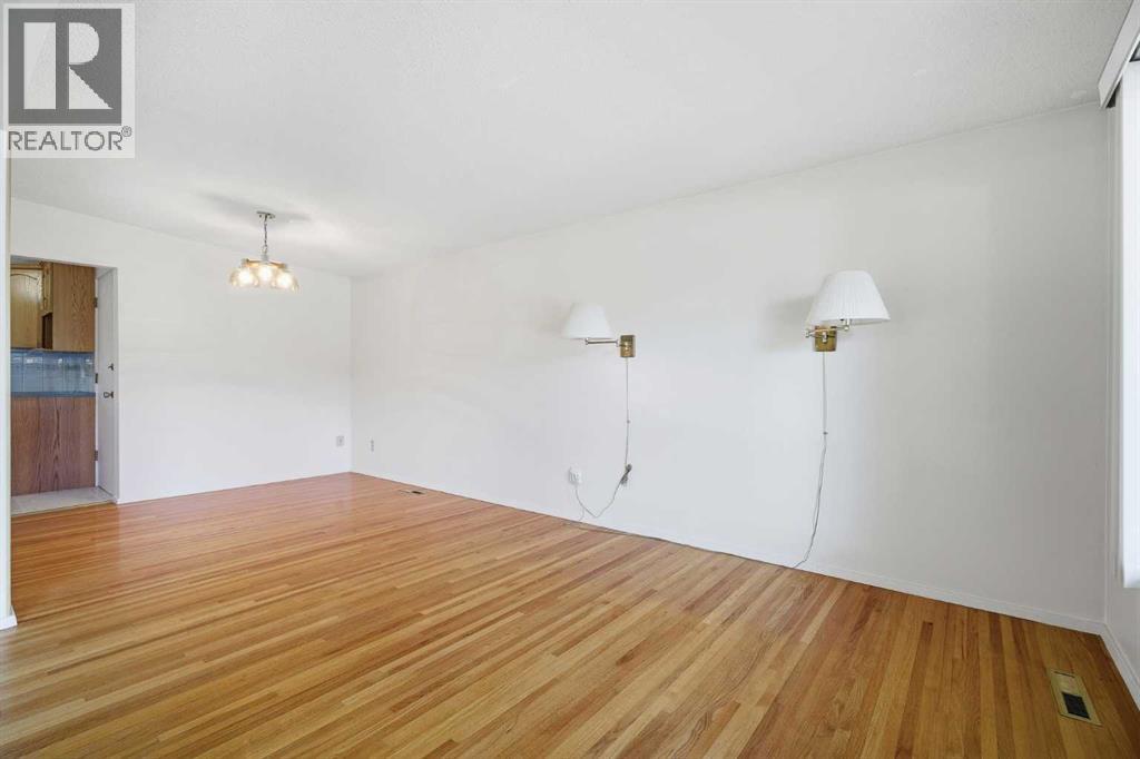 3227 Boulton Road Nw, Calgary, Alberta  T2L 1M2 - Photo 8 - A2317997