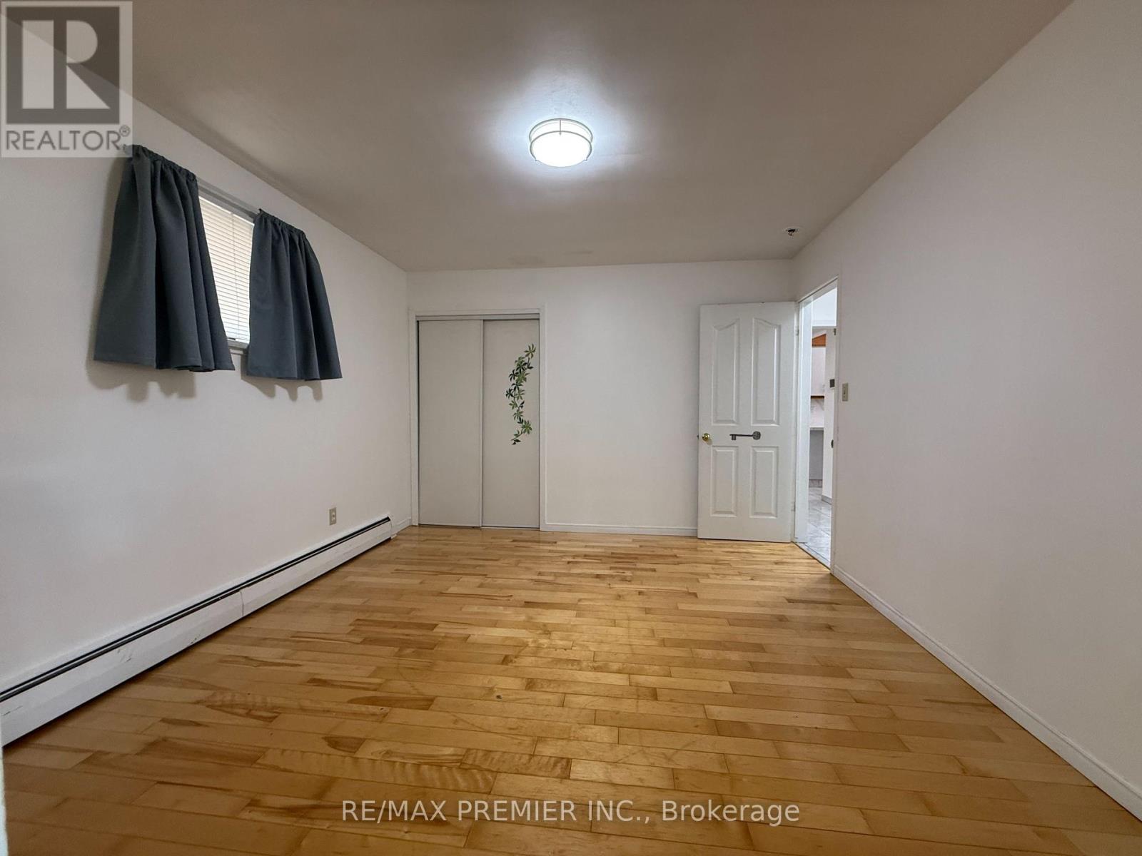 Main Floor - 288 Scott Street, St. Catharines, Ontario  L2N 1J3 - Photo 30 - X13046952