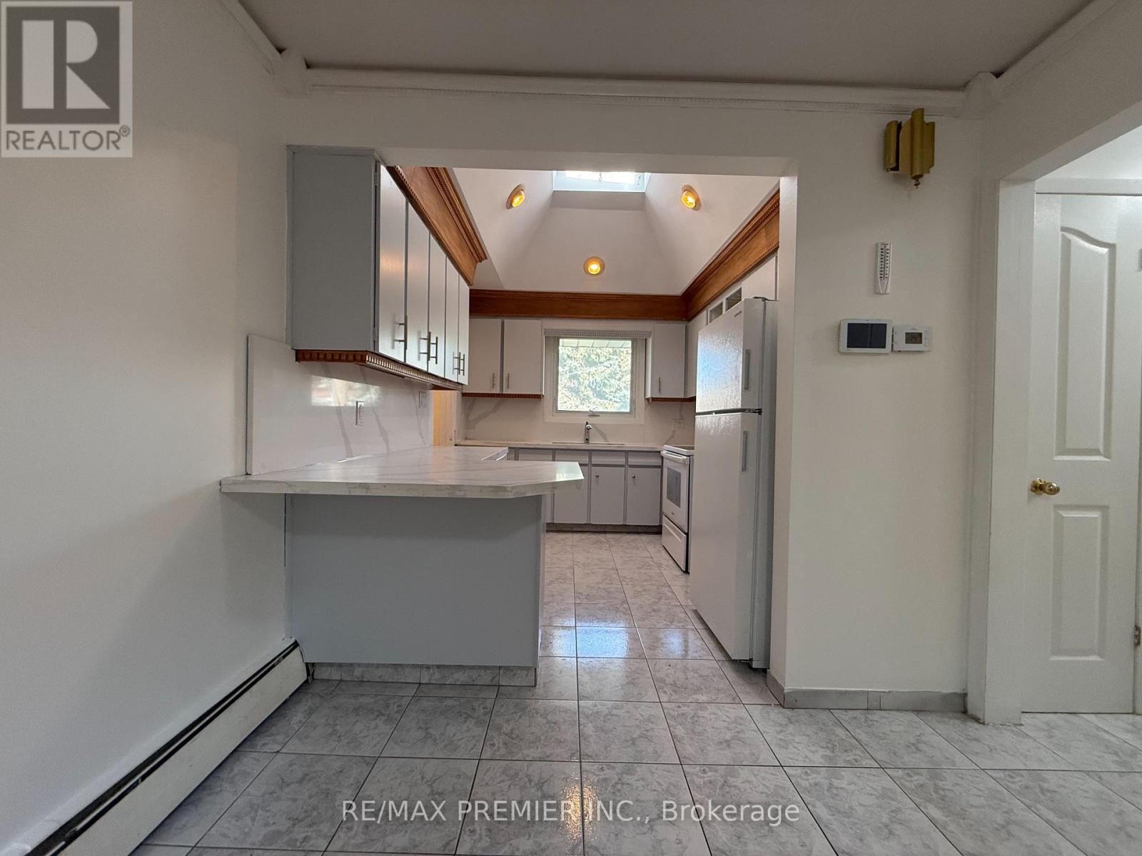 Main Floor - 288 Scott Street, St. Catharines, Ontario  L2N 1J3 - Photo 22 - X13046952